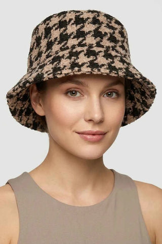 Kapelusz bucket damski w pepitkę - Czarno-beżowy  13% wełna