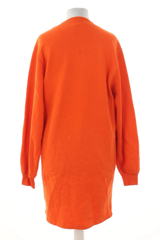 Oranžinė suknelė