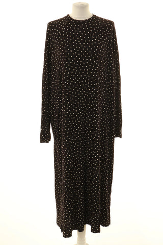 Suknelė su taškeliais